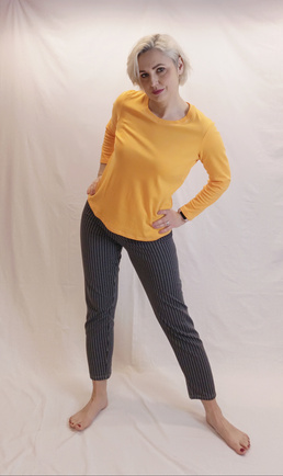 Piżama damska premium 100% bawełna – pomarańczowa góra + czarne spodnie w paski